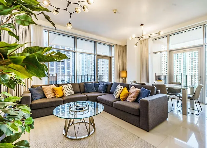 Classy 2Br In Boulevard Crescent - Downtown Dubai