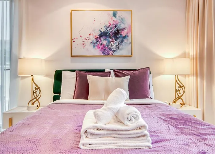 Frond E Villa, Palm Jumeirah - Mint Stay