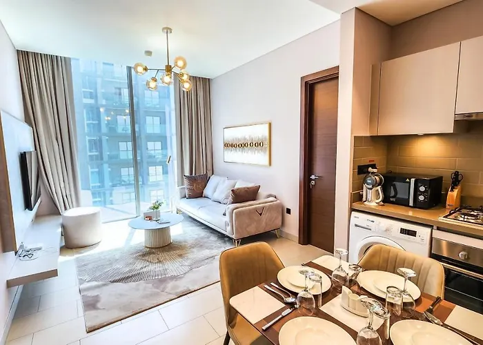 Stay By Latinem Luxury 2Br Holiday Home Cvr B2208 Near Burj Khalifa