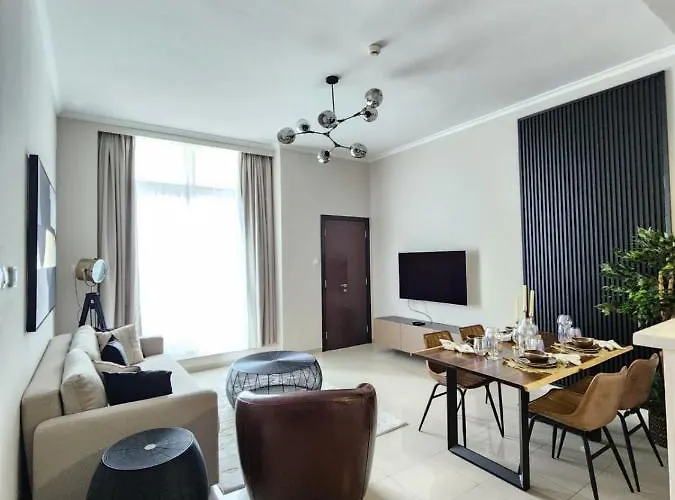 Nasma Luxury Stays - Botanica Tower
