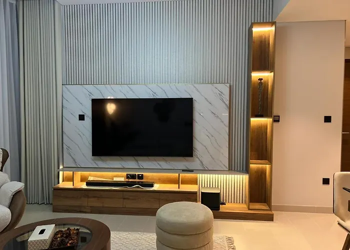 Exclusive 2 Bedroom Luxury Apartment In Sobha Creek Vistas