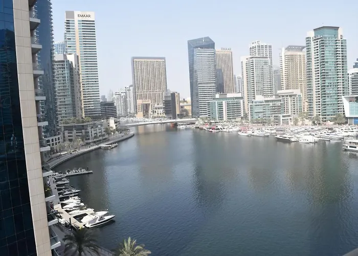 1Br Apartment, Stunning Dubai Marina View, 5 Min Walk To Jbr Beach, 30 Sec Walk To Tram And Bus Stations