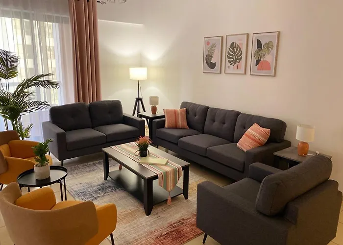 Grays Hostel By Haly