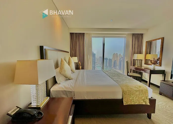 One Bedroom Apartment In Emaar Residence, Marina By Bhavan Vacation Homes