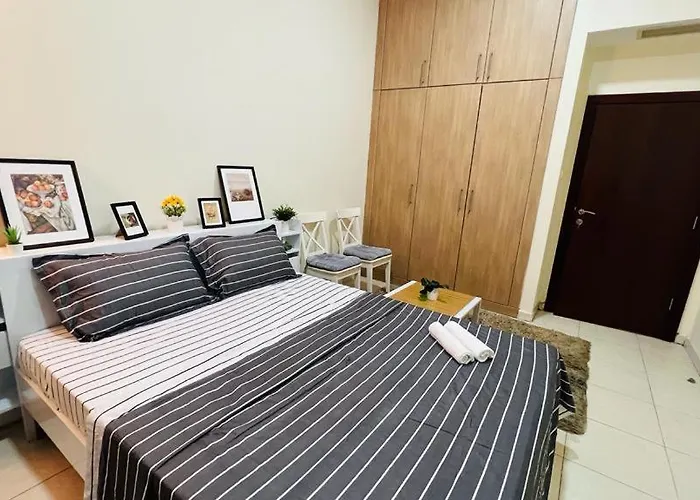 Beautiful Bedroom In Al Barsha Near Mashreq Metro