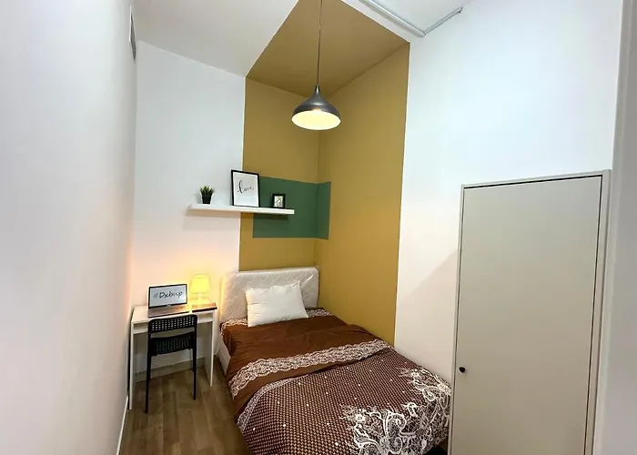 Budget Double Partition Room In Barsha Heights Near Metro