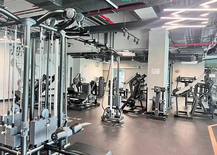 Larbi Luxurious 1Br In Polo Residence