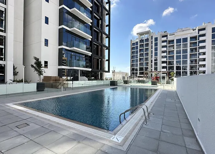 Easygo - Azizi Riviera 15 Community View
