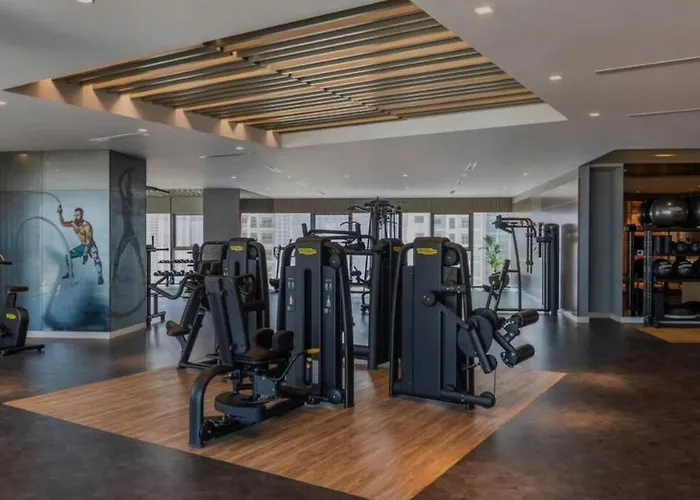 Luxurious One Bedroom Apartment