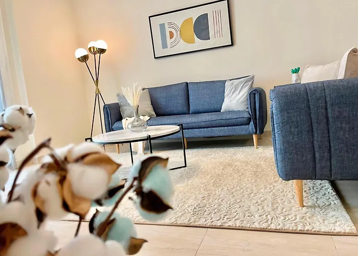 Elite Lux Holiday Homes - Two Bedroom Apartment Direct Metro Access In Al Furjan, Dubai