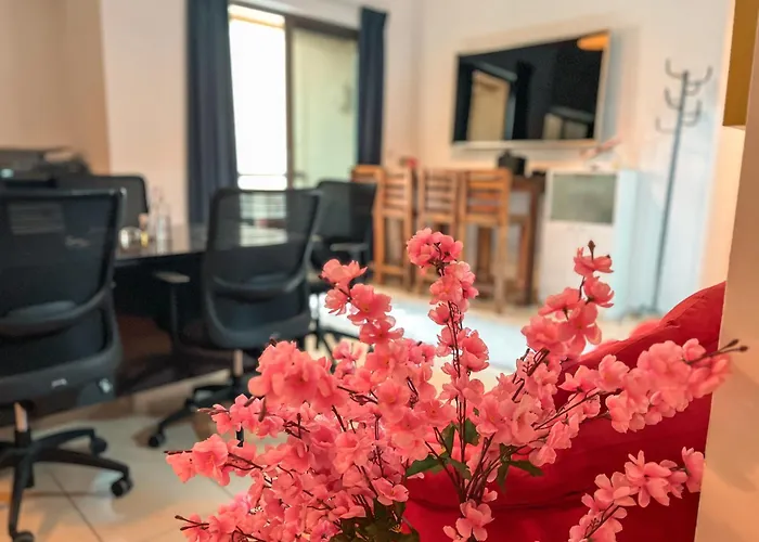 Urban Panda Hostel Sadaf Jbr