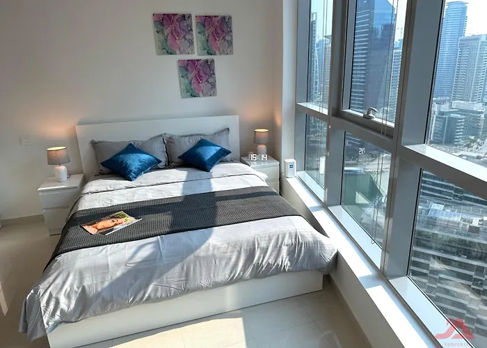 Cozy Marina & Sea View Apt In Bay Central Tower With Modern Gym & Pool, Steps To Beach & Metro