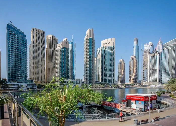 Lux Spectacular Dubai Marina View Apartment