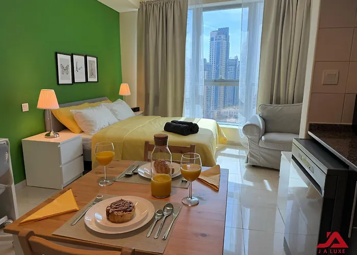 Elegant Dubai Marina & Sea View Studio In Bay Central Tower, Dubai Marina With Modern Gym & Pool, Steps To Jbr Beach & Metro