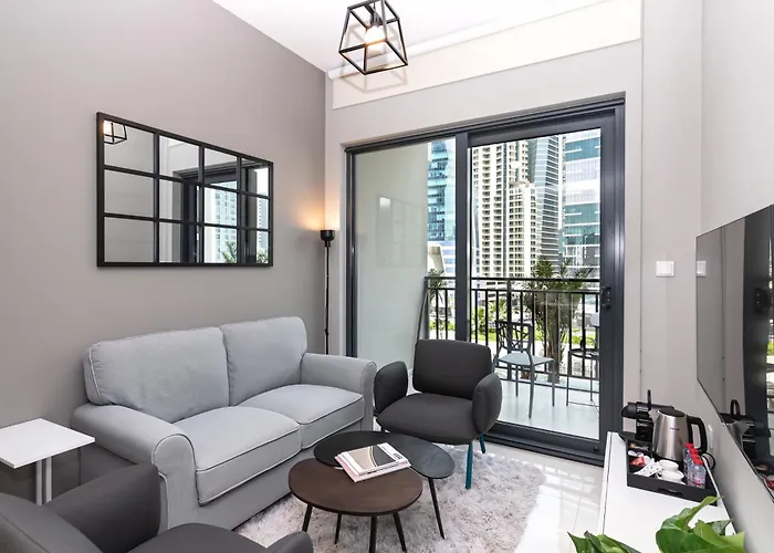 Citihome -1Br With Balcony & Pool View In Zada Tower