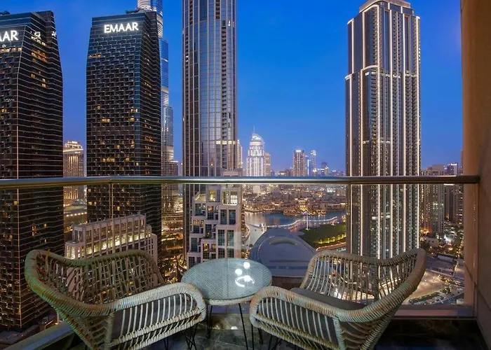 First Class 2Br Stunning Fountain View