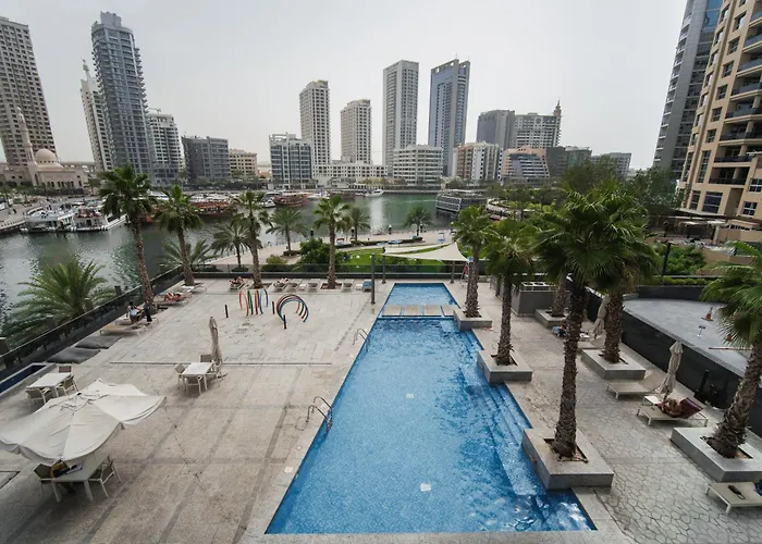 Izzzi - One Bedroom Apartment, Sparkle Tower