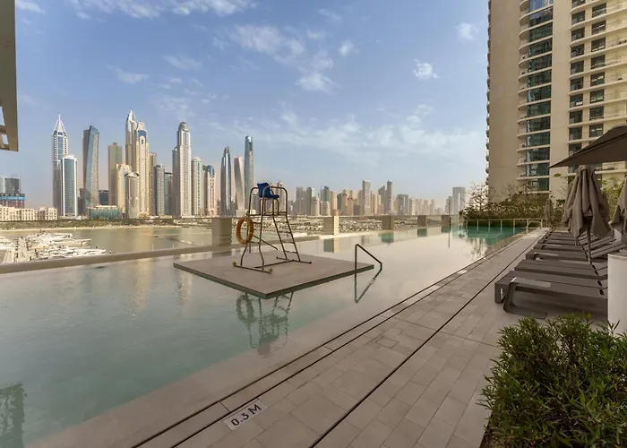 Maison Privee - Upscale Apt With Partial Dubai Marina & Palm Views