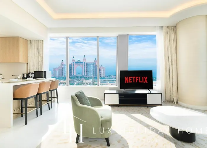Lux Iconic Views At The Palm Tower Suite 4