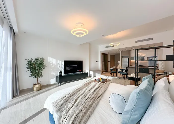 Trophy - Luxurious Studio Apartment In Jlt W Golf Simulator