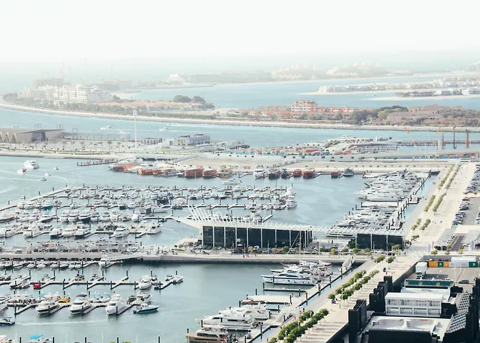 Escape 24 - Brand New & Luxury 1Br High Floor Marina Pinnacle Dubai - Marina Harbour Views