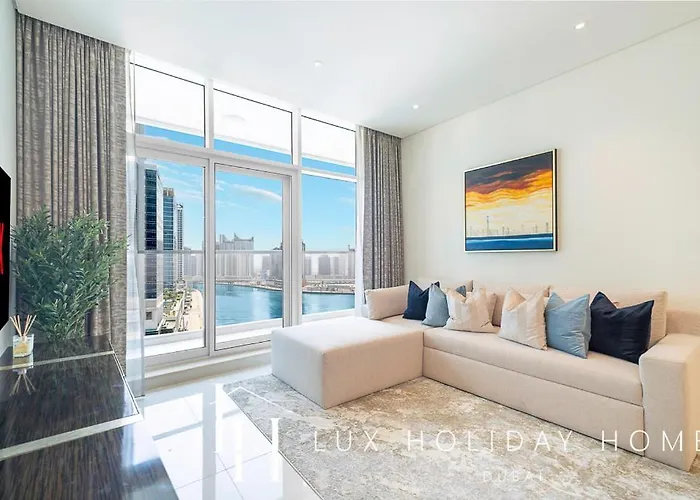 Lux The Bays Edge Canal View Suite