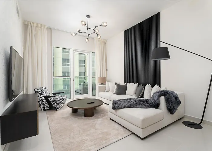 Nasma Luxury Stays - Elevated Comfort & Style In A 24Th Floor Apartment