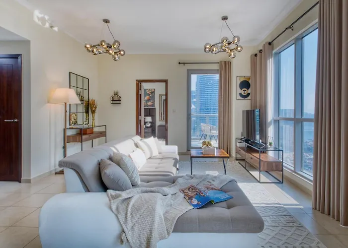 Luxury 1-Bedroom Apartment With Burj Khalifa View