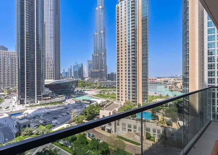 Graceful 2-Bedrooms Apartment Near Burj Khalifa And Dubai Mall!