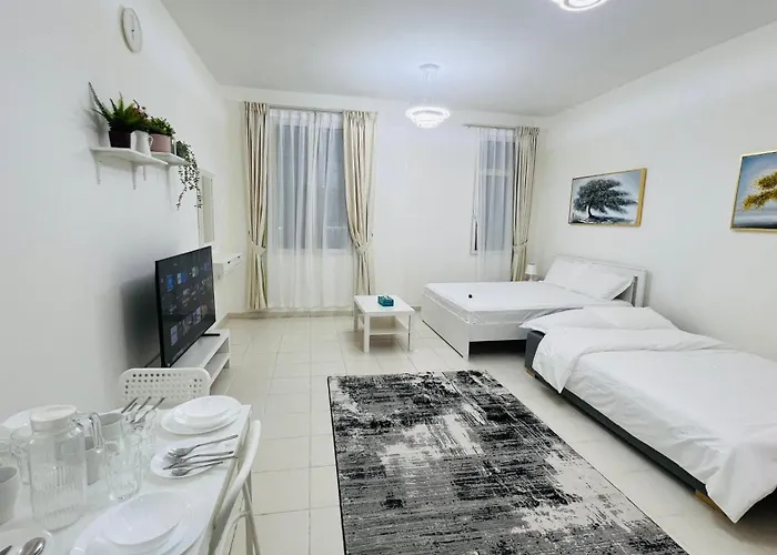France Cluster International City - Spacious Bright Furnished Studio Apartment