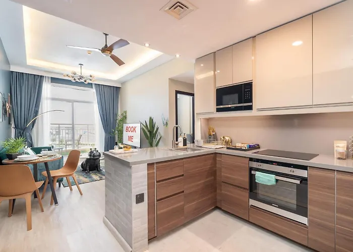 Calm 1-Bedroom With Relaxing Balcony Atmosphere In Liwan