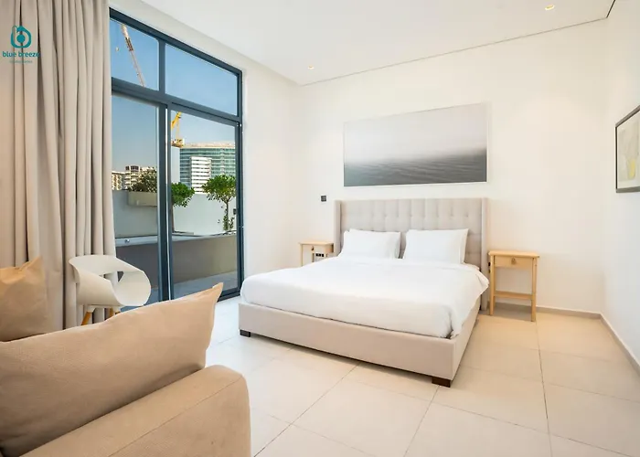 Blue Breeze - Elegant 1Br With Private Jacuzzi & Terrace In Jvc