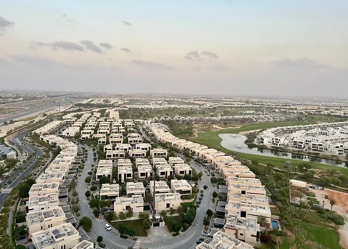 Cozy Golf & Lake View 1Br Apartment,Damac Hills 1