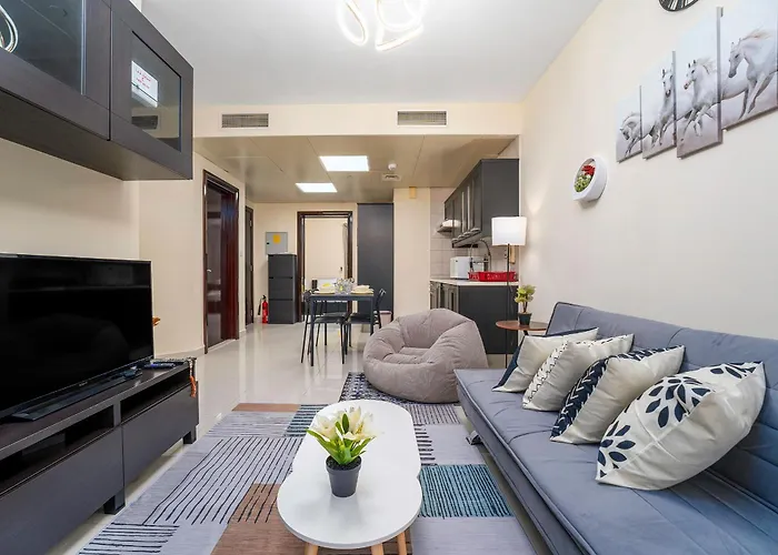 2-Bedroom Marina Skyline View In Jlt