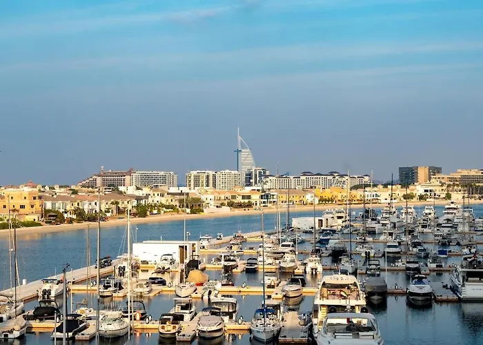 Deluxe Serene Views Studio In Dubai Palm Jumeirah