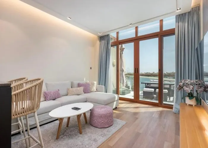 The Pretty Pad On The Palm!