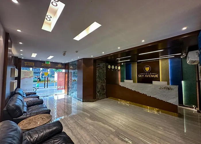 Gold Sky Avenue Hotel