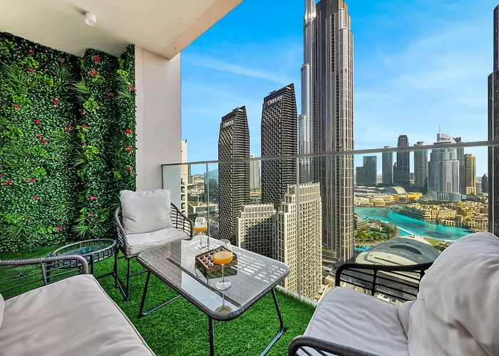 Burj Khalifa Bliss I 4 Bedroom Apartments I Burj Khalifa & Fountain Views I Free Gym, Pool, Parking, Wi-Fi And Ps5 I By Skyline Serenity