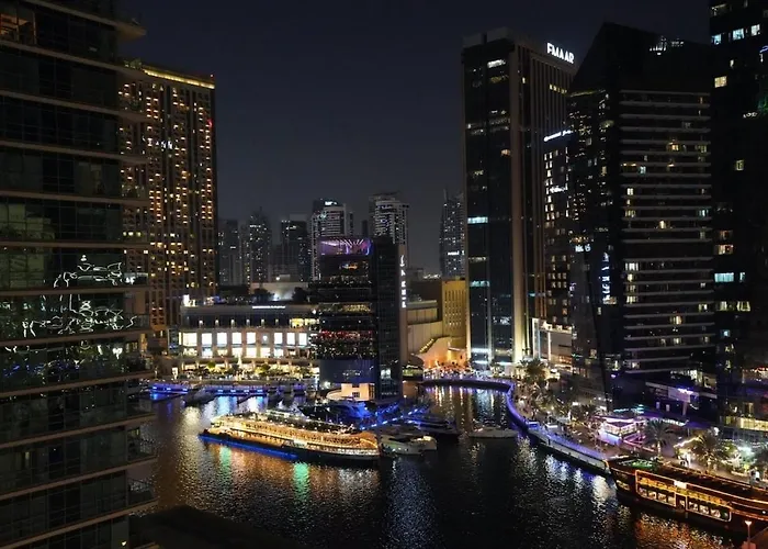Luxury Waterfront Marina Stay