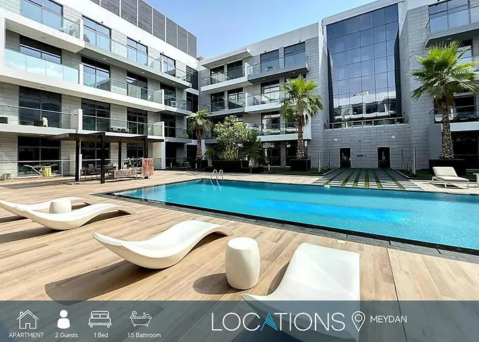 Prime Views - Calm One Bedroom With Pool View