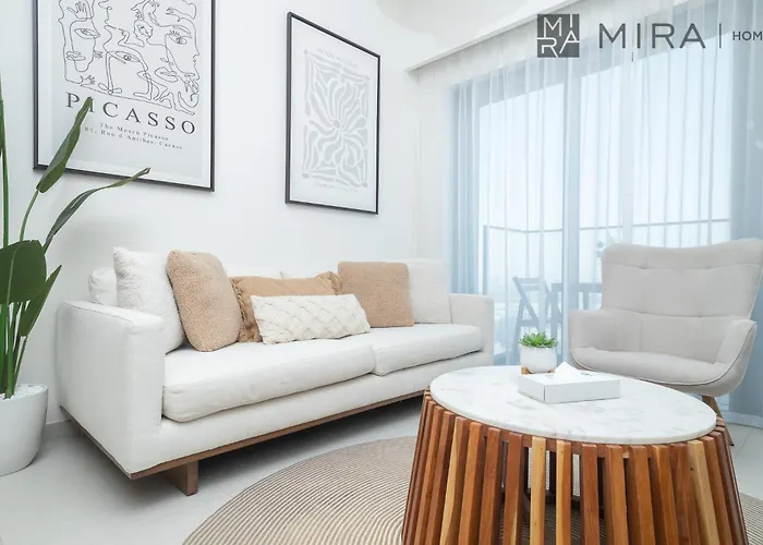 Mira Holiday Homes - Newly 2 Bedroom With Balcony In The Heart Of Dubai Close To Burj Khalifa