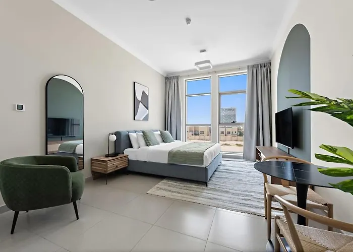 Chic Studio In Art Gardens Modern Living