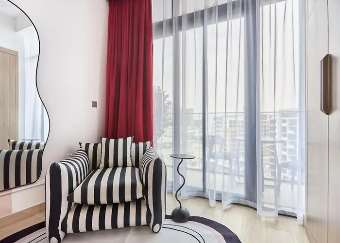 Elegant Cozy Stu Luxury Stay 10 Min Dubai Mall