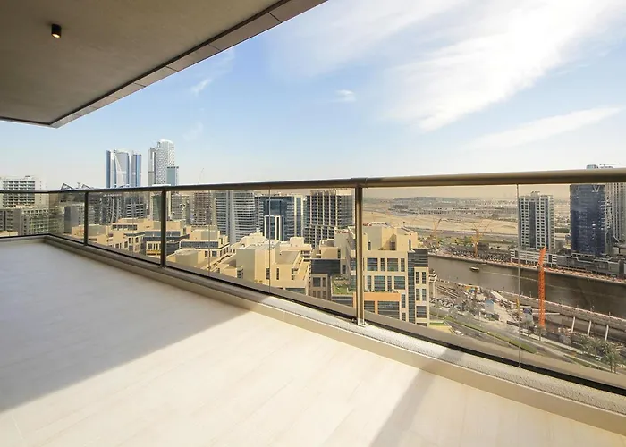 Stylish 2Br Downtown Apartment Burj & Mall Nearby