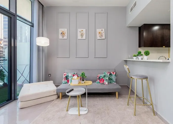 Chic 1 Bhk In Downtown Dubai