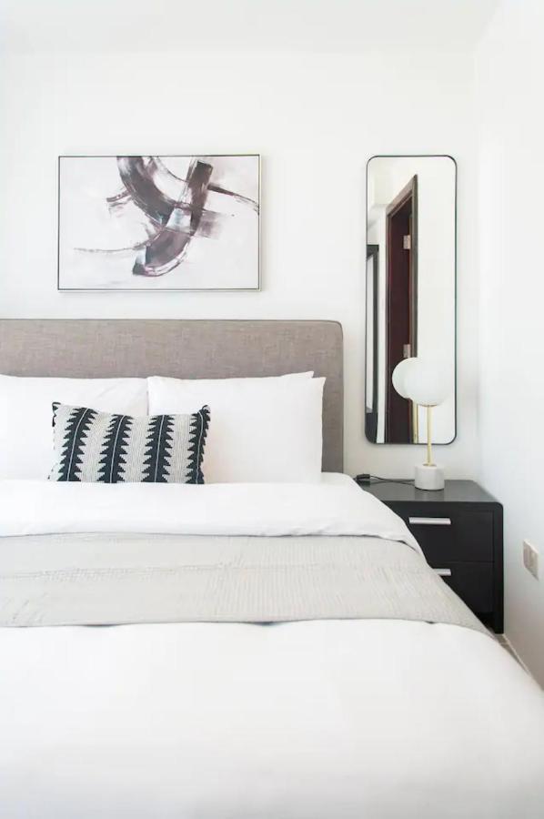 Sophisticated 2 Bedroom With Lush Interiors In Jvc *