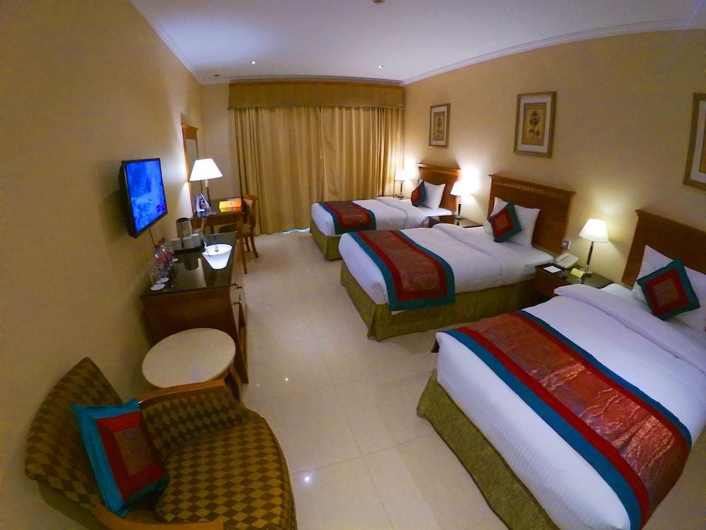 La Quinta By Wyndham Jumeirah Hotel