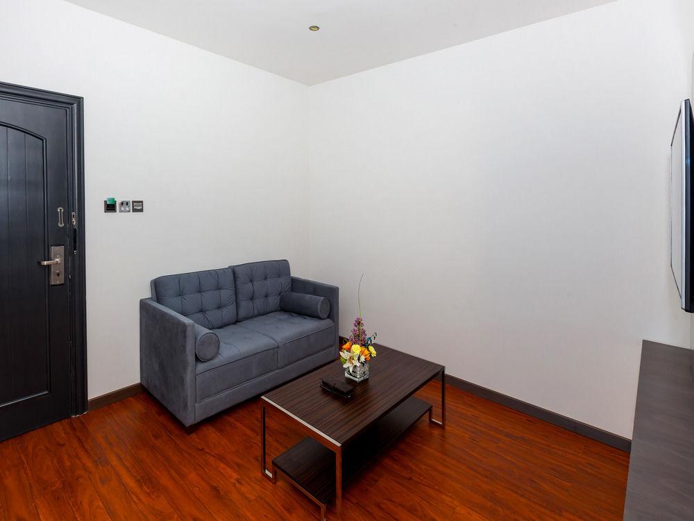 Howard Johnson Plaza By Wyndham Deira 4* Dubai
