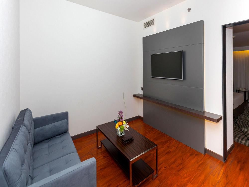 Hotel Howard Johnson Plaza By Wyndham Deira Dubai