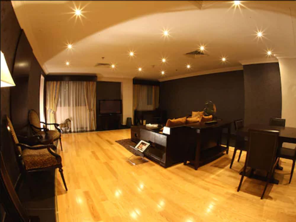 Abjad Grand Hotel 4*